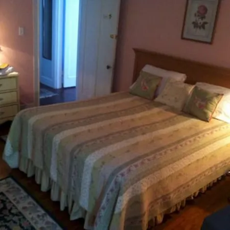 Six Acres Bed And Breakfast-3